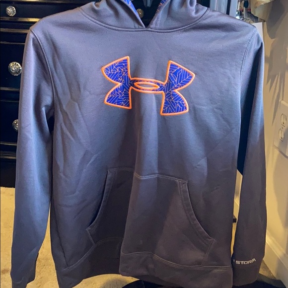 Like new Under Armour Storm Hoodie - Picture 4 of 4